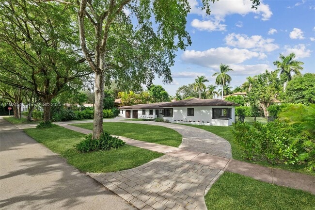 Photo - 743 Aledo Ave