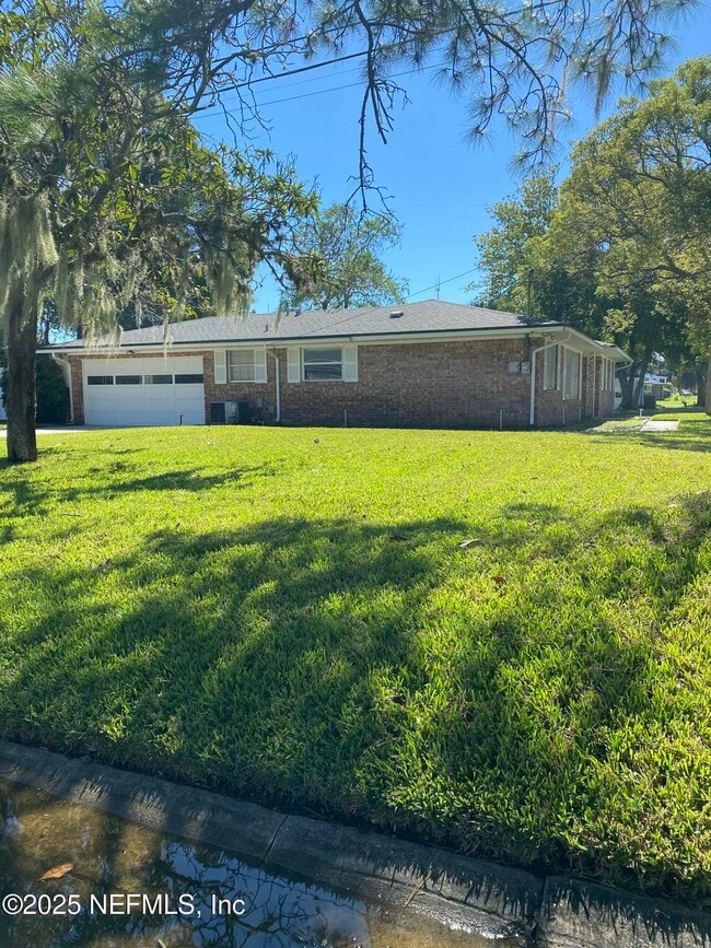 Photo - 1007 Grove Park Blvd