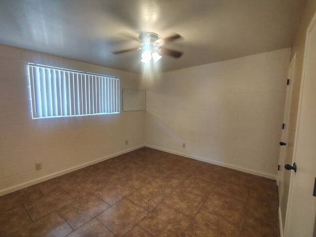 Photo - 3335 Unit #C