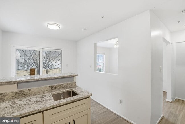 Photo - 10718 Kitchener Ct