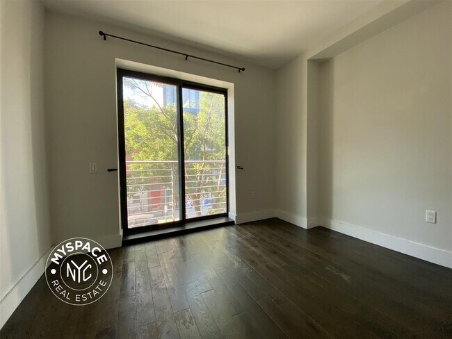 Photo - 146 Meserole St Unit 2K