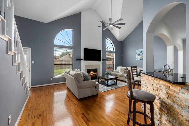 Photo - 16315 Scotch Hollow Ln