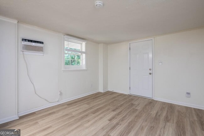 Photo - 3454 Rockbridge Rd SW