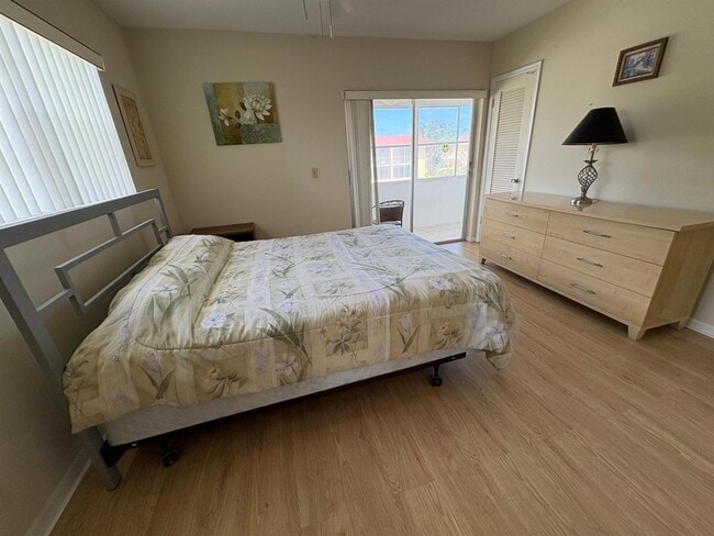 Photo - 113 Waltham E