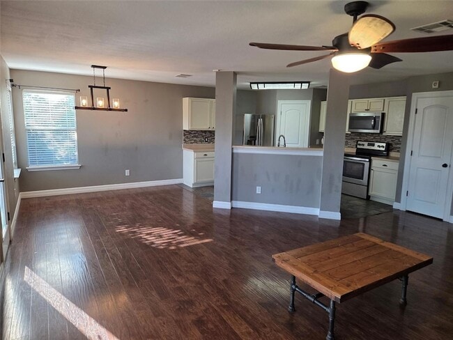 Photo - 208 Rock Hound Ln