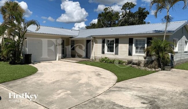 Building Photo - 1034 Hermosa Dr Rental