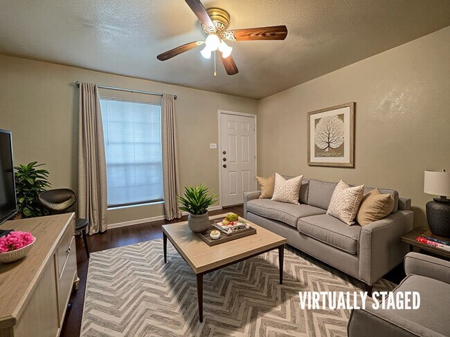 Photo - 1108 Leslie Cir Unit C