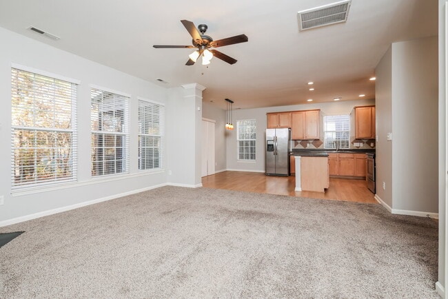 Photo - 650 Ashbrittle Dr