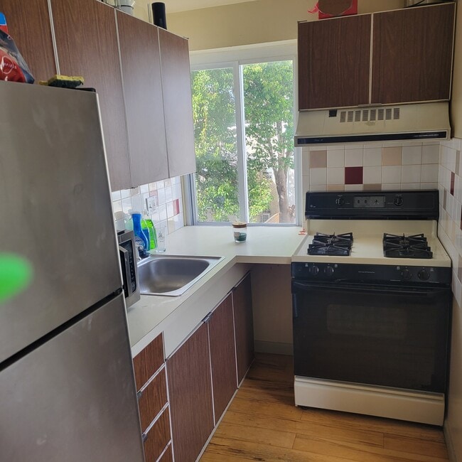 Photo - 1207 Carpenter St Unit B