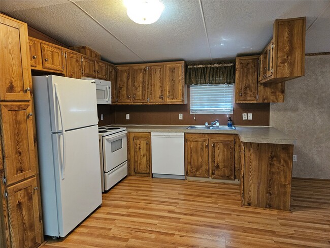 Photo - 1324 S Walker Rd