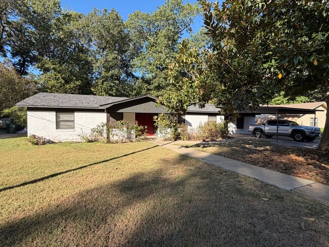 Photo - 2311 Brookhaven Dr