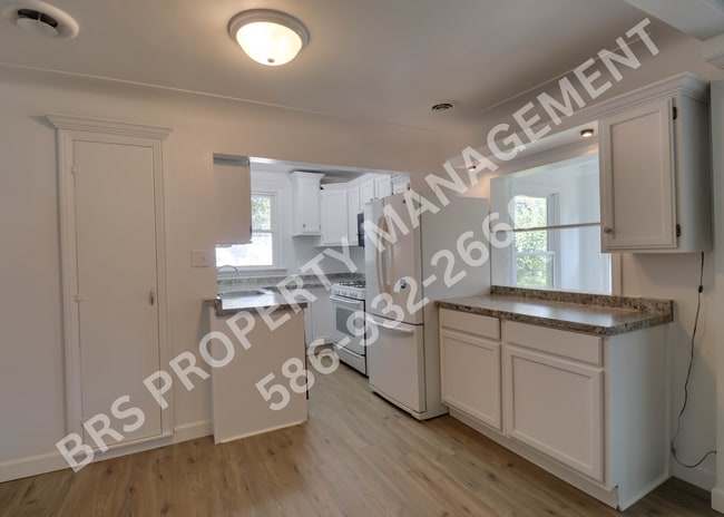 Photo - Remodeled Duplex 2 bedroom in Clinton Twp.