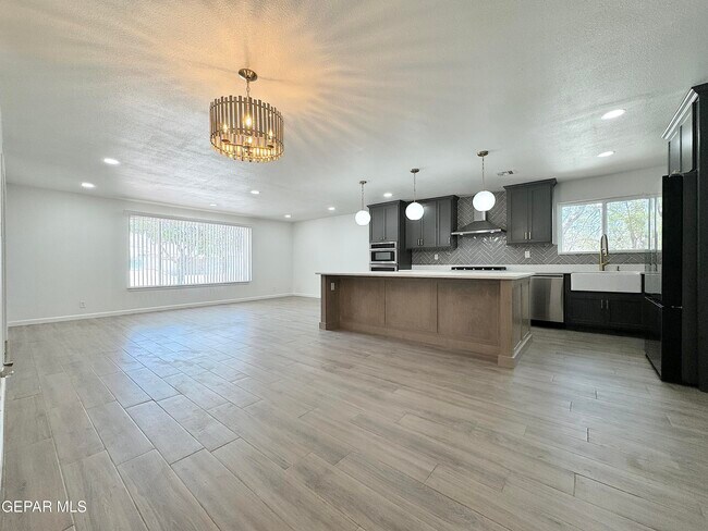 Photo - 5801 Beaumont Pl