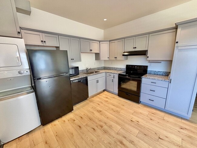 Photo - 2510 Portland Ave Unit 206