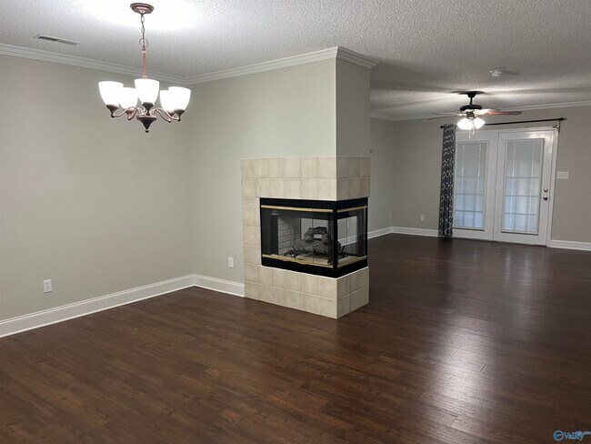 Photo - 114 Waterford Trce