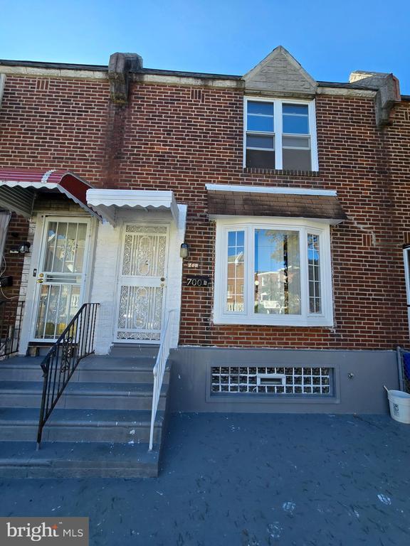 Photo - 700 Landis St