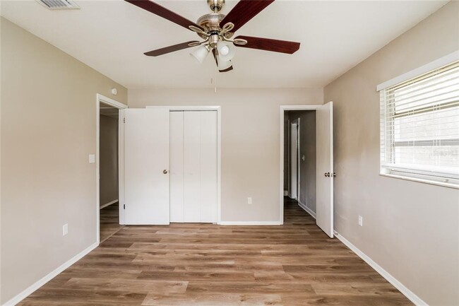 Photo - 1247 Kingston Ave