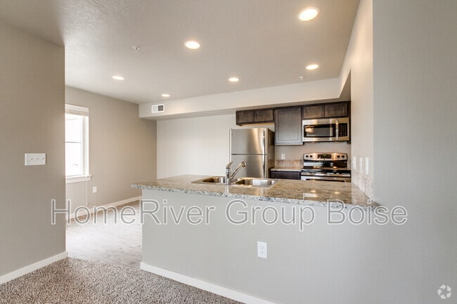 Building Photo - 933 E Travel Ln Rental