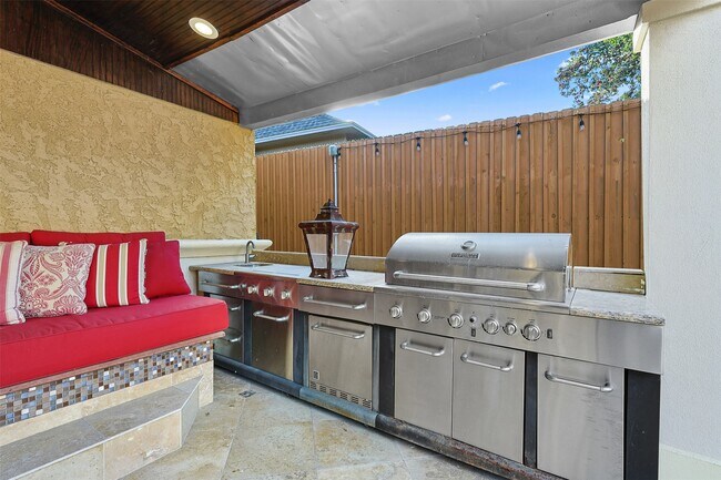 Photo - 3543 Rosedale St