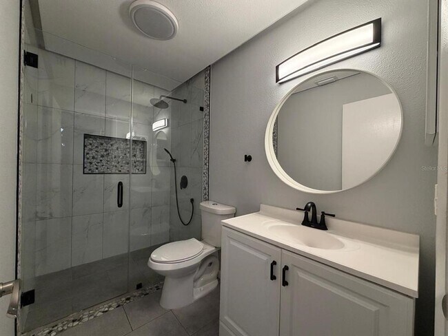 8643 Mallard Reserve Dr Unit 202
