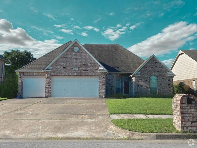 Building Photo - Coming Soon!!!!!  Union schools: 4 bedroom... Rental
