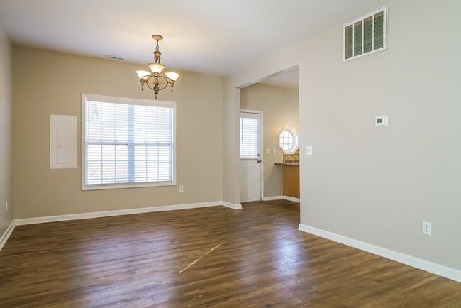 Photo - 1863 Birmingham Dr