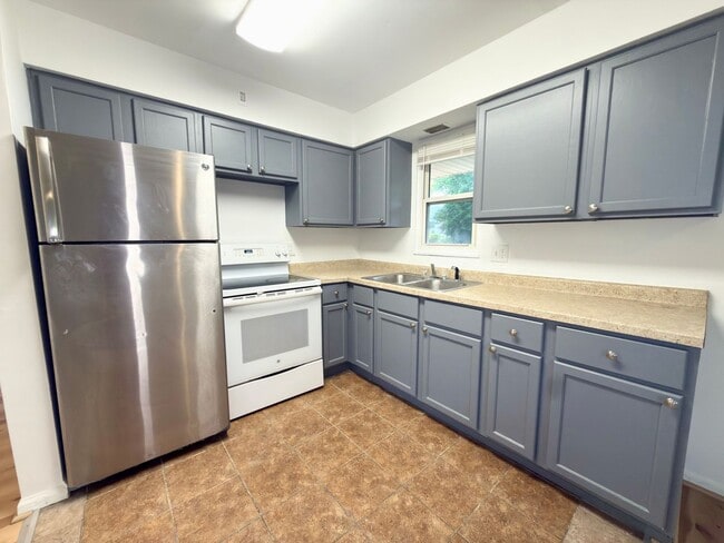 Photo - Cozy 3-Bedroom Home with Fenced Yard & Flexible Space – Cincinnati, OH