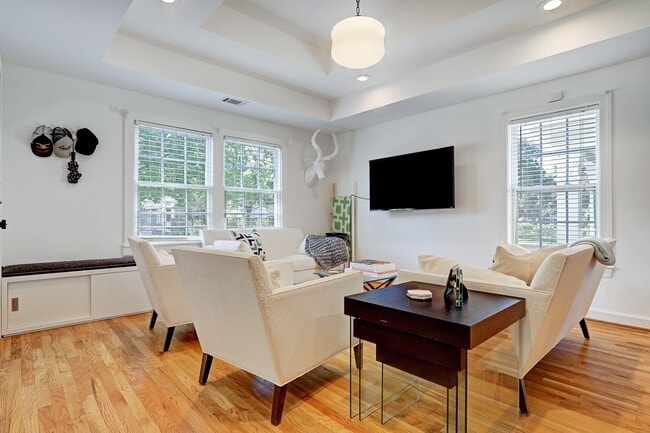 Photo - 1523 Harvard St