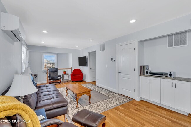 410 4th Ave
