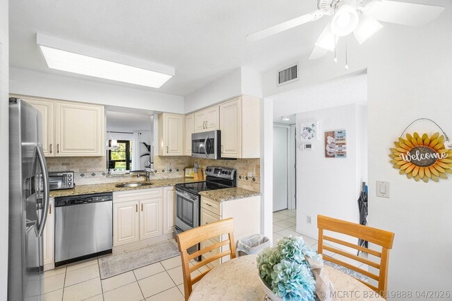 7321 Amberly Ln Unidad 108
