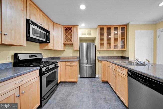 Photo - 1337 Kearny St NE