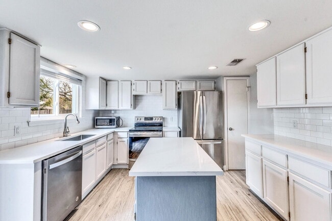 Photo - 8403 Selway Dr