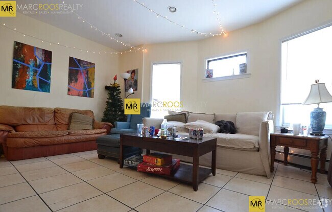 Building Photo - 38 Allston St Unit 2 Rental