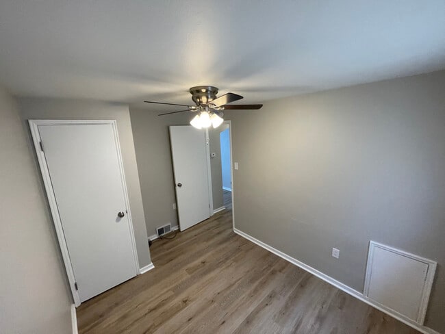 Photo - 3200 Overlook Dr