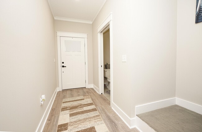 Photo - 6 Praiseworthy Dr