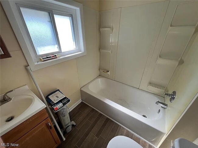 Photo - 1127 Minerva Ct NW