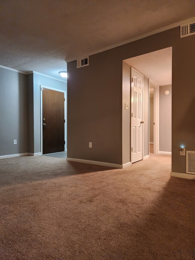 Photo - 109 Gray Dr
