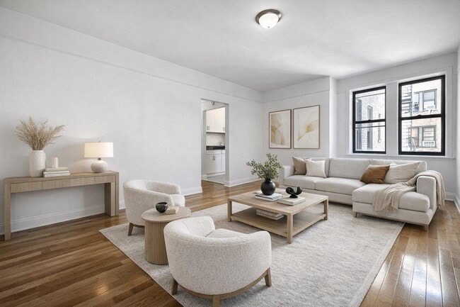 Building Photo - 121 Bennett Ave