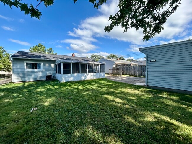 Photo - 6490 Almont Dr