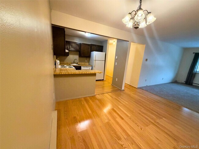 Photo - 11 Patterson Village Ct