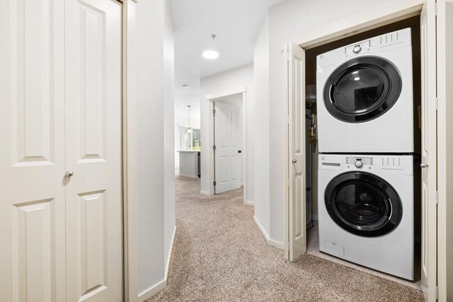 Photo - Beautiful 2 Bed 1.75 Bath Condo in Downtow...