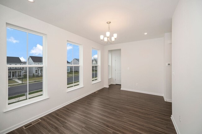 Photo - Gorgeous Bright Tri-level Townhome!