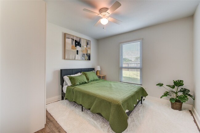 Photo - 4049 Lucille St