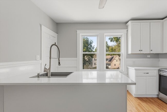 Photo - 452 Quarry St