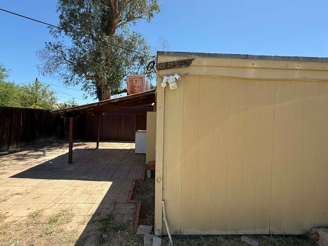 Photo - 1137 E Adelaide Dr