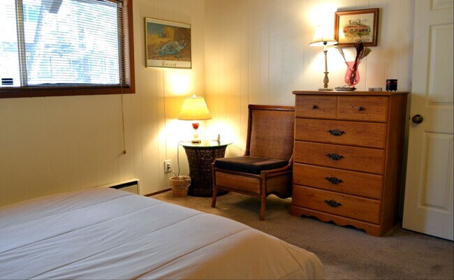 Photo - Cozy Cottage located Near Heavenly Ski Are... House