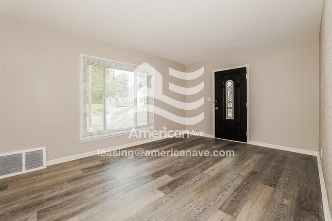 Photo - 1276 Crestview Ave