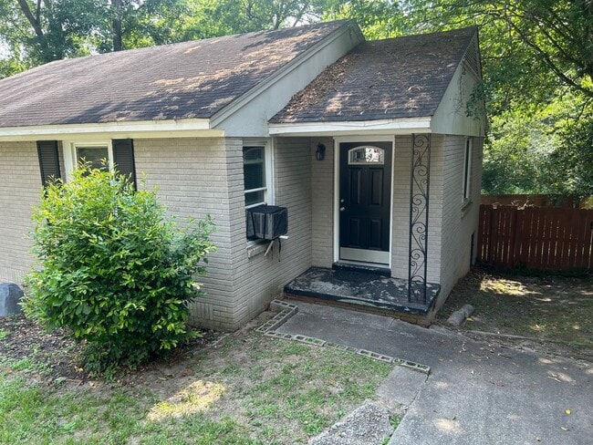 Photo - 1810 Atascadero Dr House
