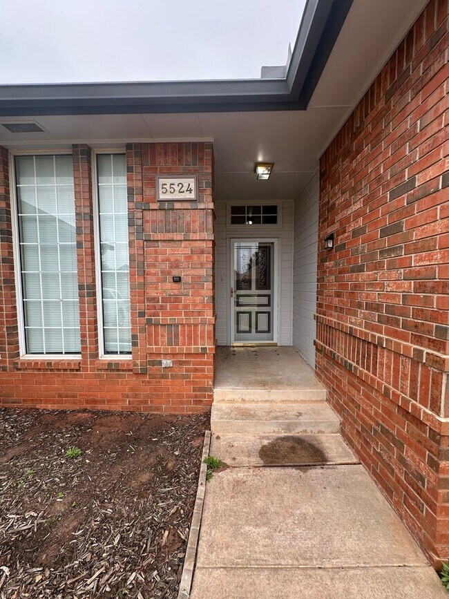 Photo - 4 Bed, 2.5 Bath Brick home with 2 car garage