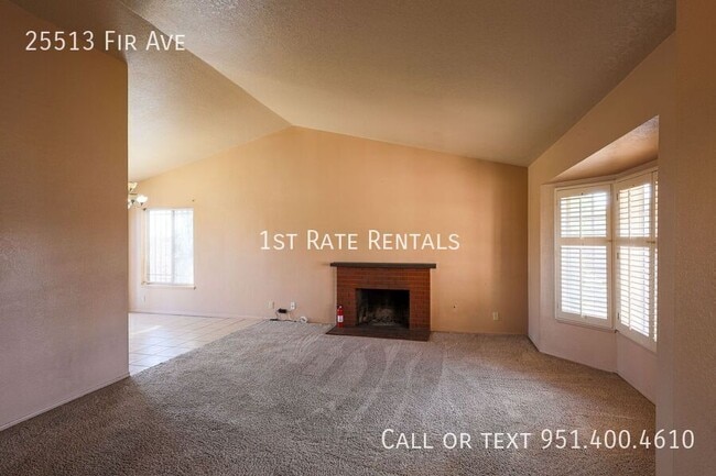 Photo - 25513 Fir Ave
